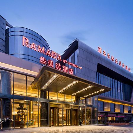 ホテル Ramada By Wyndham Shanghai Pudong エクステリア 写真